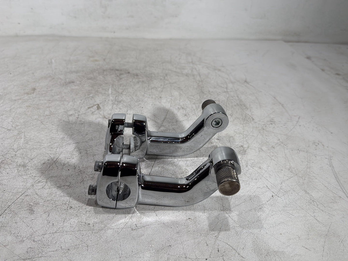 2014 Harley Dyna Low Rider FXDL OEM Front Handlebar Riser Top Clamp