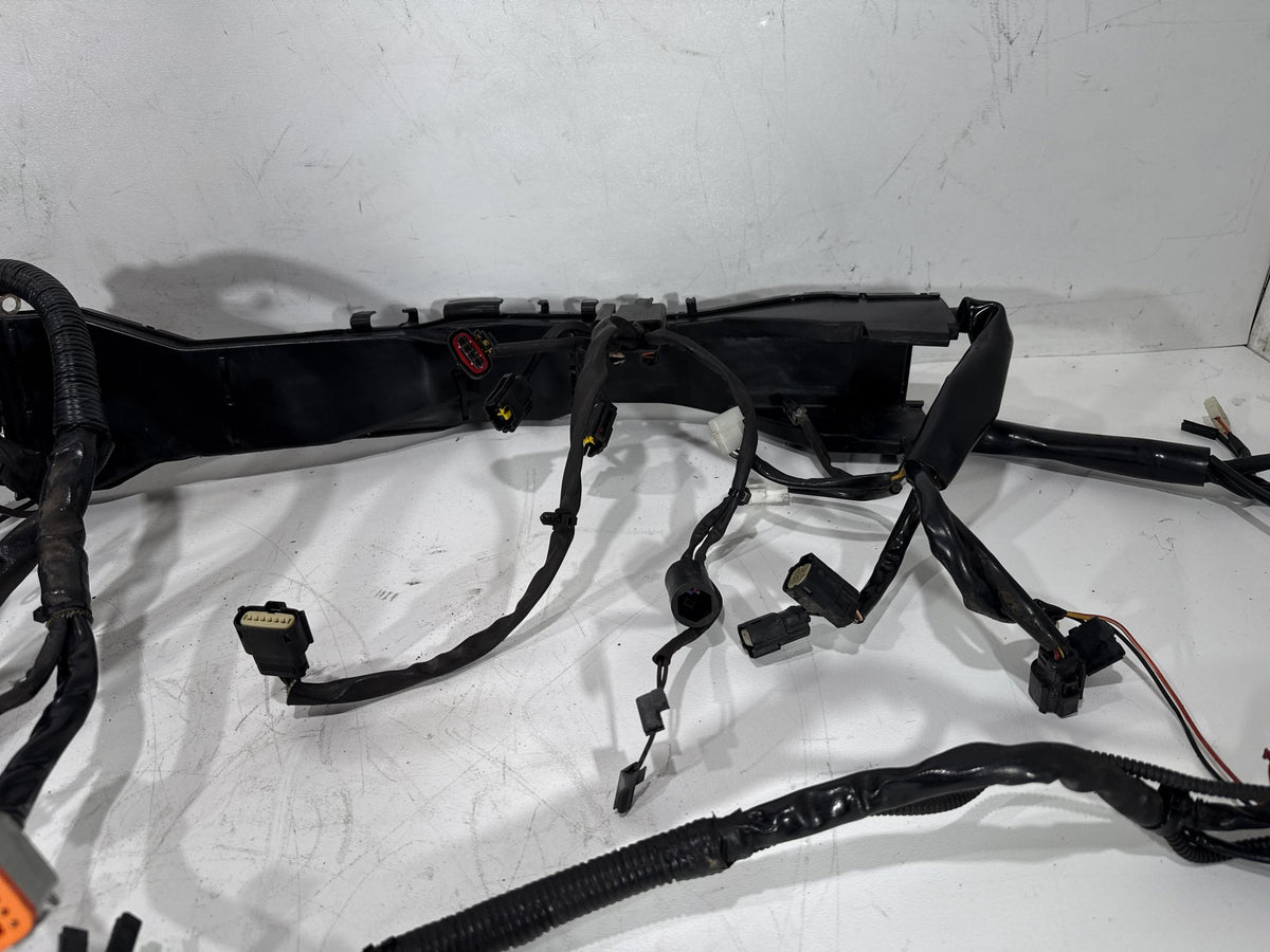 2011 Harley Road King Touring FLHR OEM Main Wire Wiring Harness Loom NON-abs