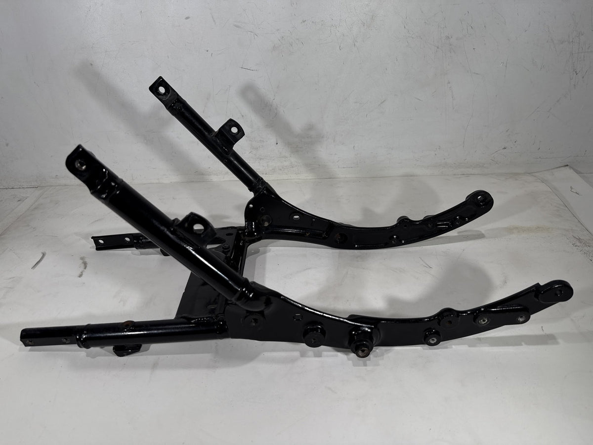 16 Harley Road Glide Touring FLTRXS OEM Rear Back Sub Frame Rail Bar 48079-09BHP