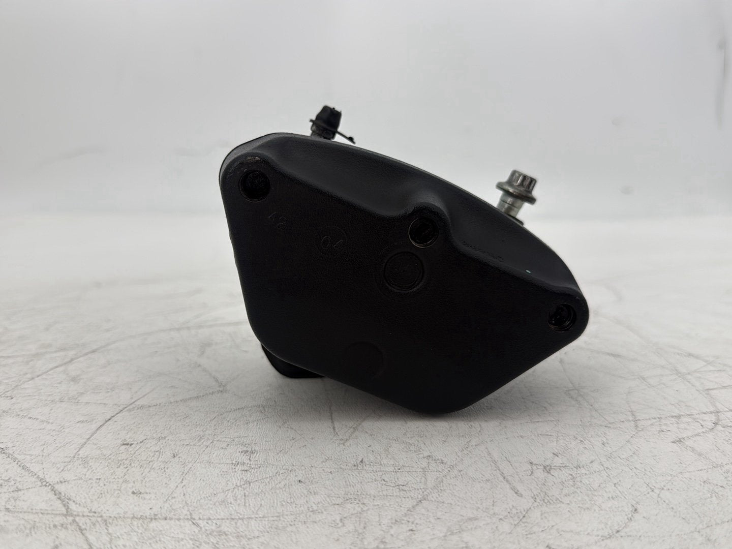 2004 Harley Touring FLHT Electra Glide OEM Front Right 1 Brake Caliper