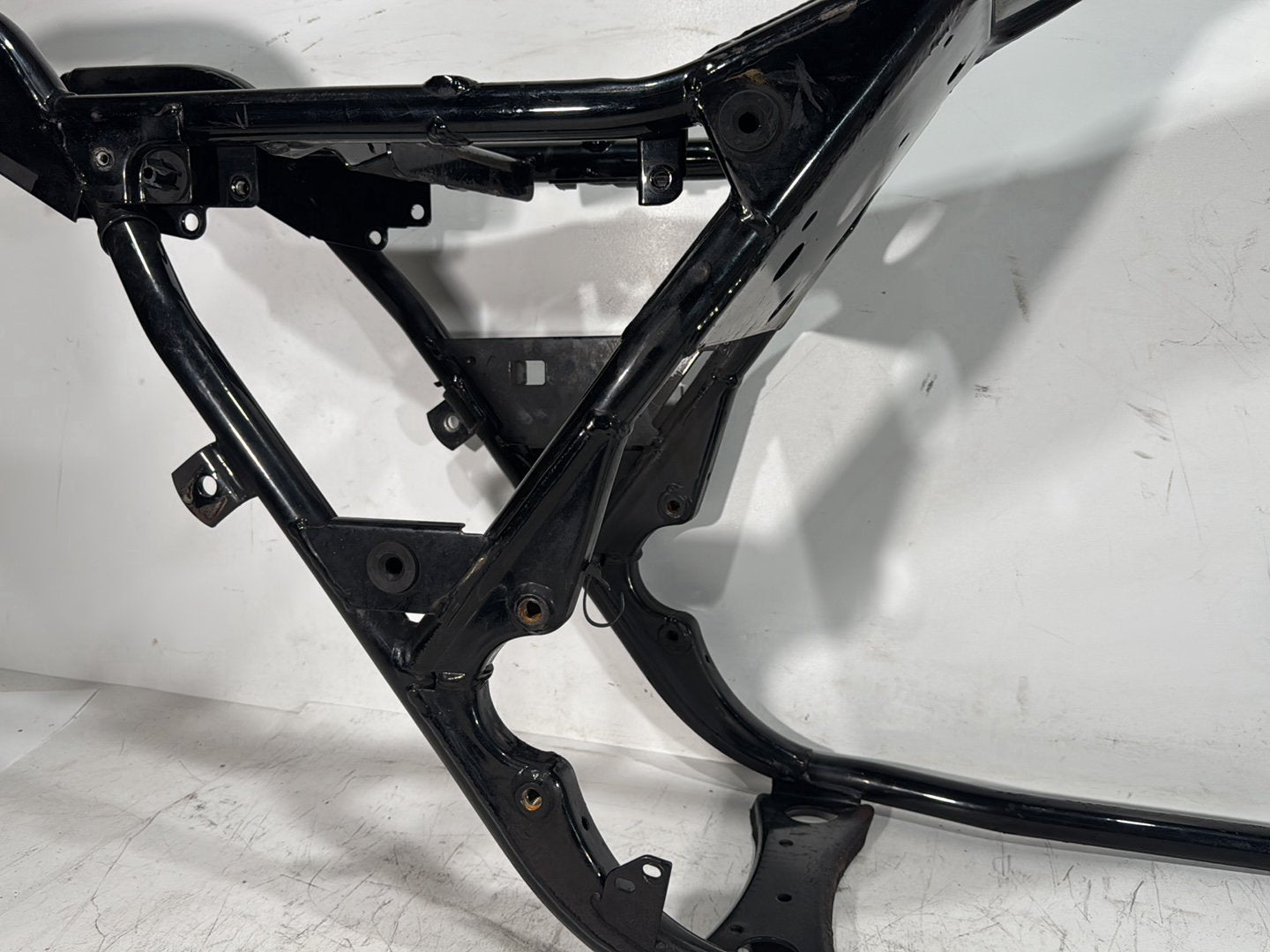 2007 Harley Street Glide Touring FLHX OEM Body Main Frame Chassis SLVG