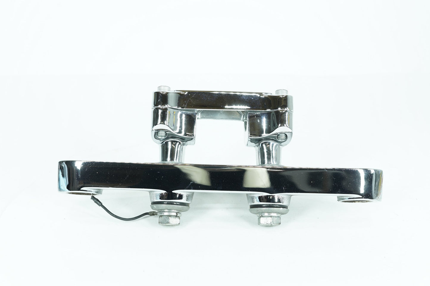 1999 - 2006 Harley-Davidson Dyna Wide Glide Front Fork Upper Triple Tree Clamps  	45672-80B