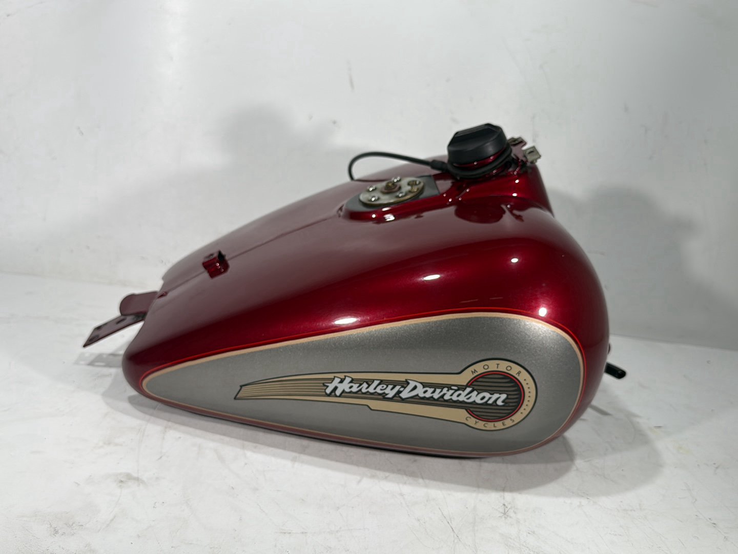 1996 Harley Electra Glide Touring FLHT OEM Fuel Gas Tank Gasoline Reservoir