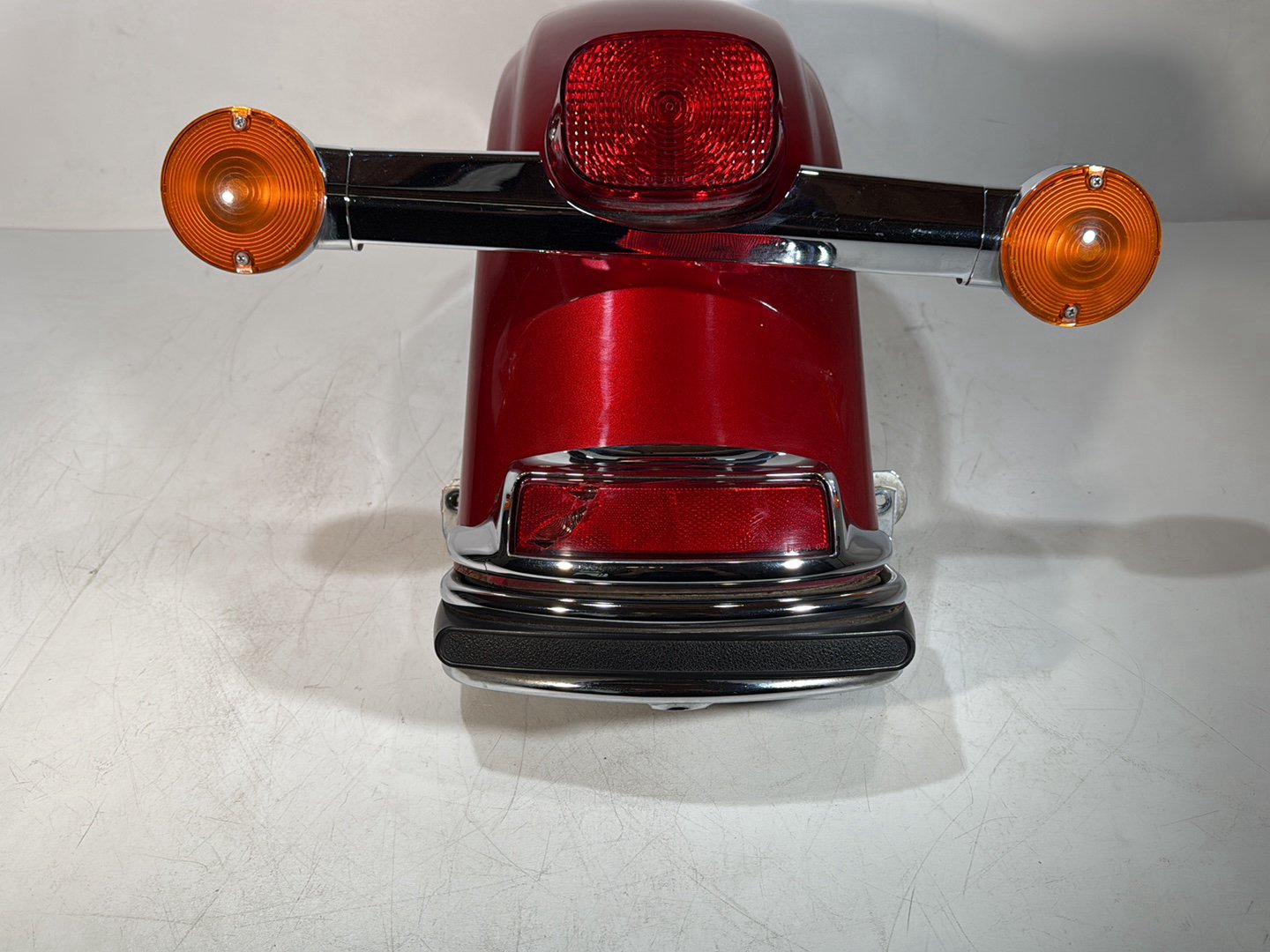 2008 - 2016 Harley-Davidson Touring Electra Glide Ultra Rear Wheel Fender & Turn Signals Bar 59579-09