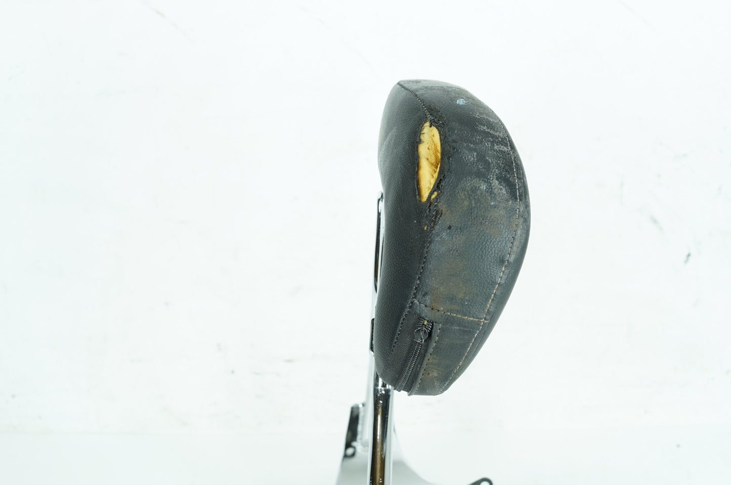 1999 - 2006 Harley-Davidson Touring Road King Classic Rear Sissy Bar w/ Backrest Cushion Pad 52723-06