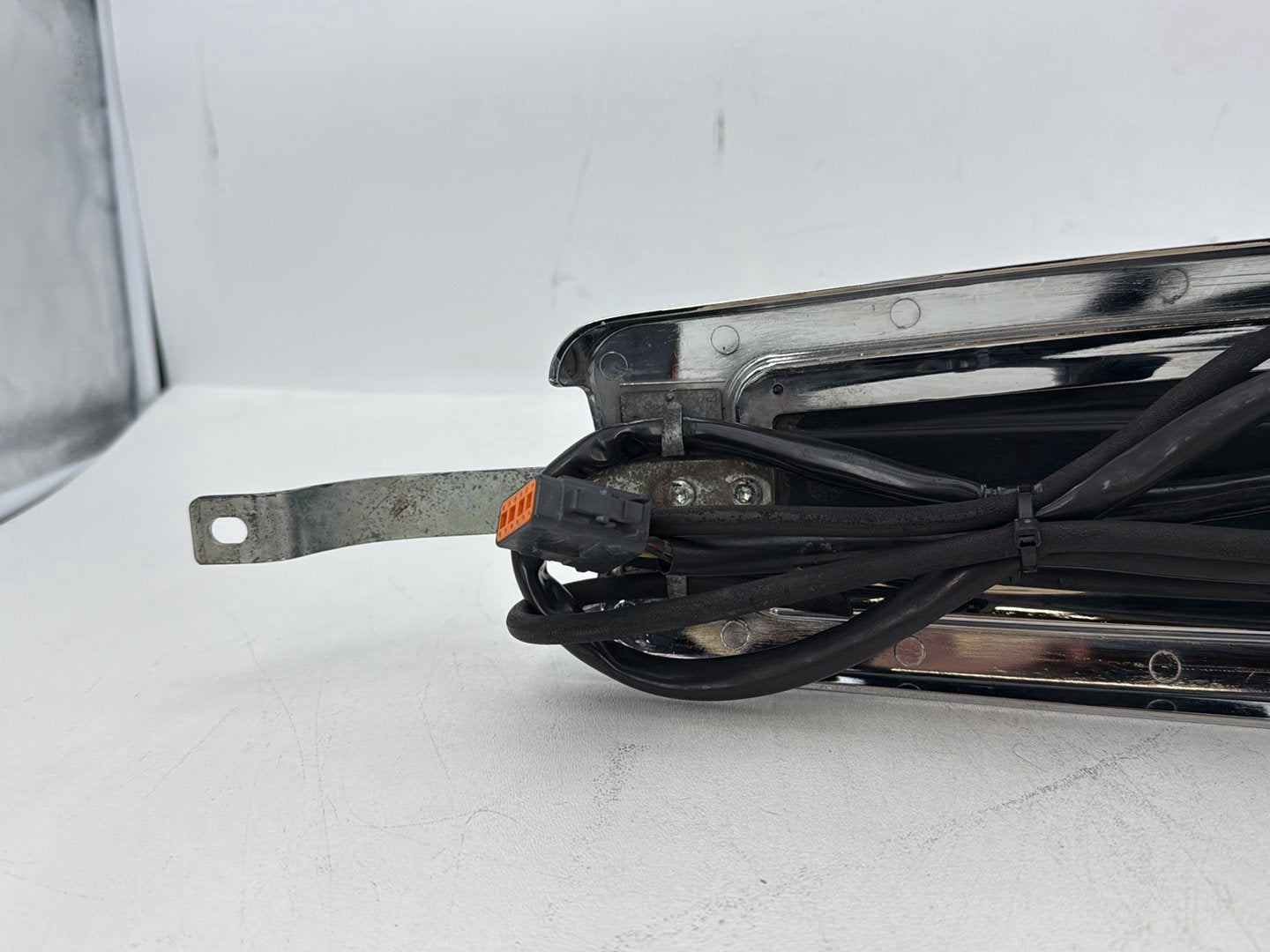 2007 - 2011 Harley-Davidson Touring Electra Glide Ultra Fuel Gas Tank Dash Console NOKey 61270-08
