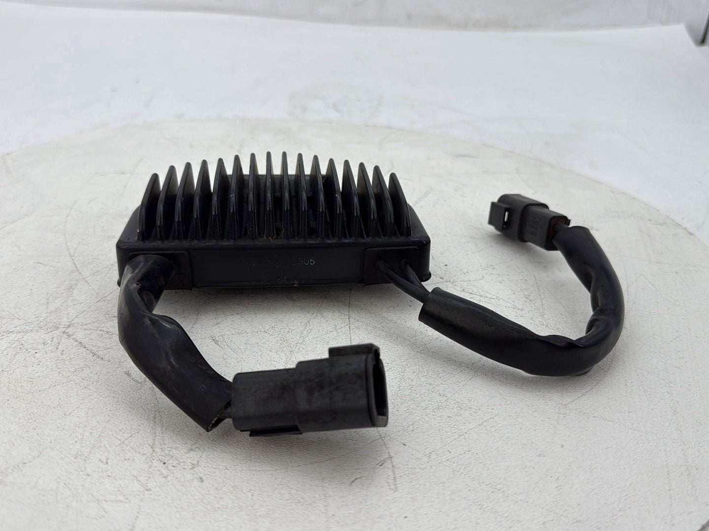2006 Harley Dyna FXDWGI Wide Glide OEM Voltage Regulator Rectifier