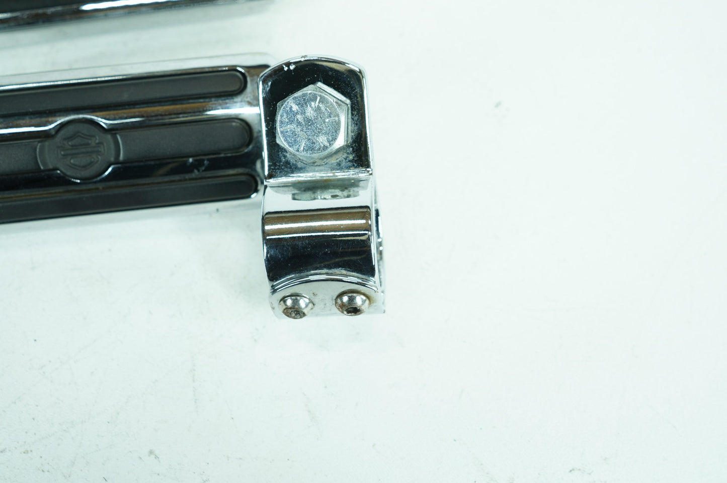 1999 - 2006 Harley-Davidson Softail Fat Boy Front Right Left Highway Foot Pegs 50957-02C
