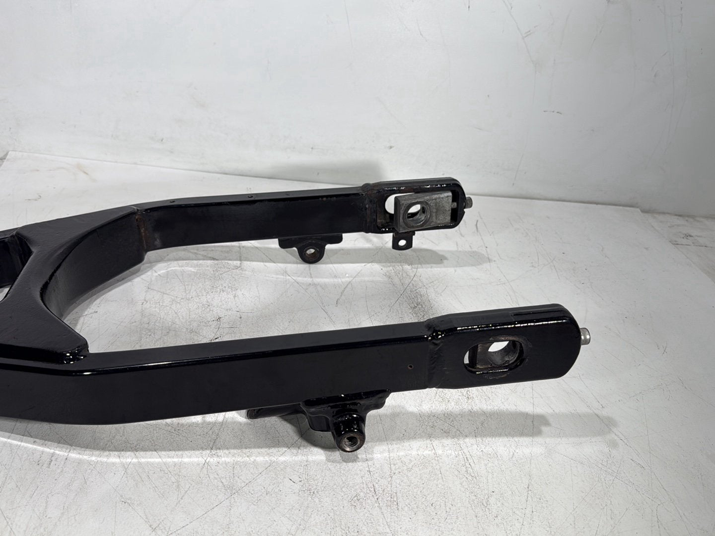 2015 Harley Dyna Low Rider FXDL OEM Rear Fork Swingarm Swing Arm