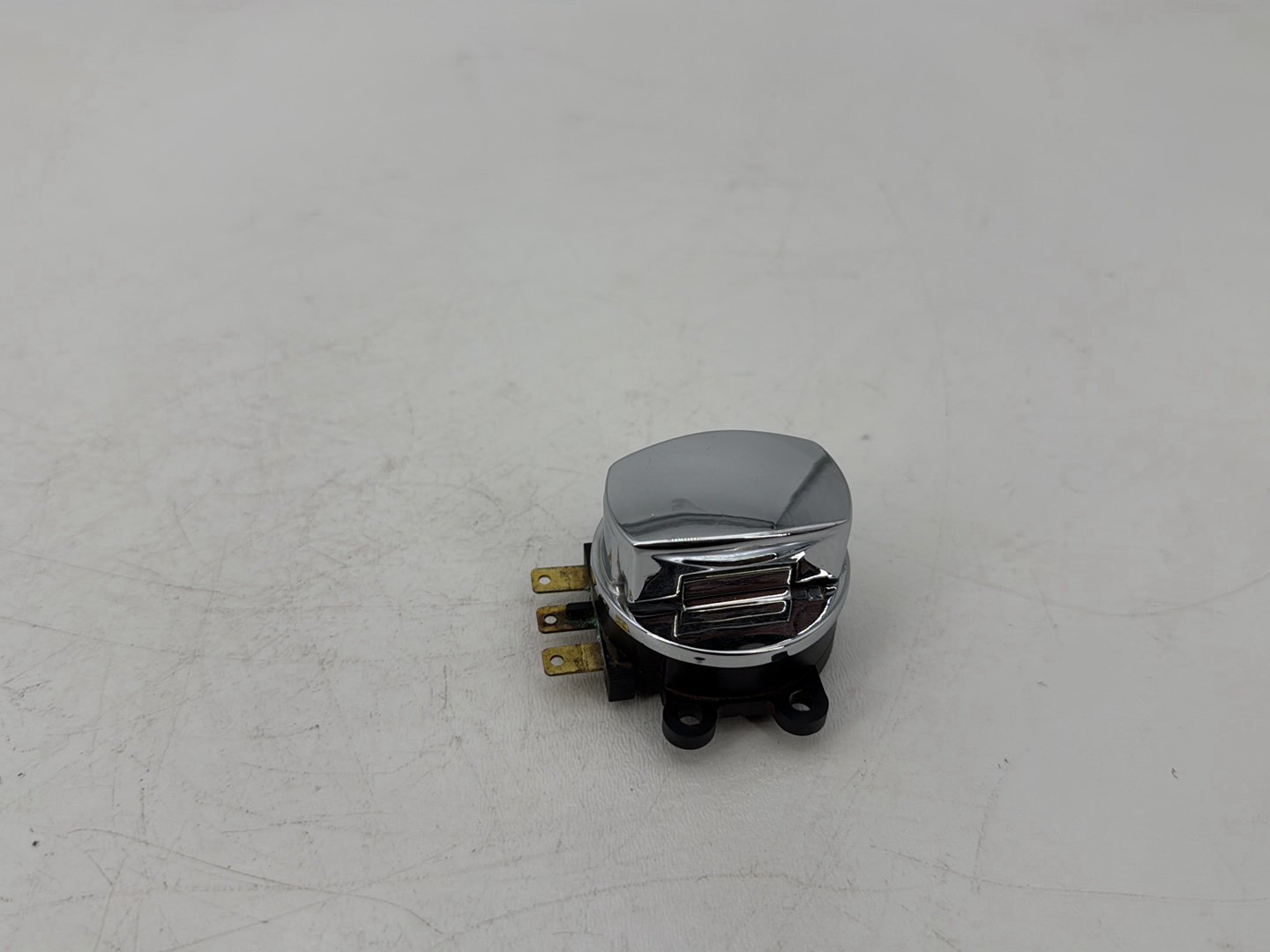 1999 - 2006 Harley-Davidson Touring Road King Custom Ignition Switch Cylinder Barrel Lockset NOKey 71313-96A