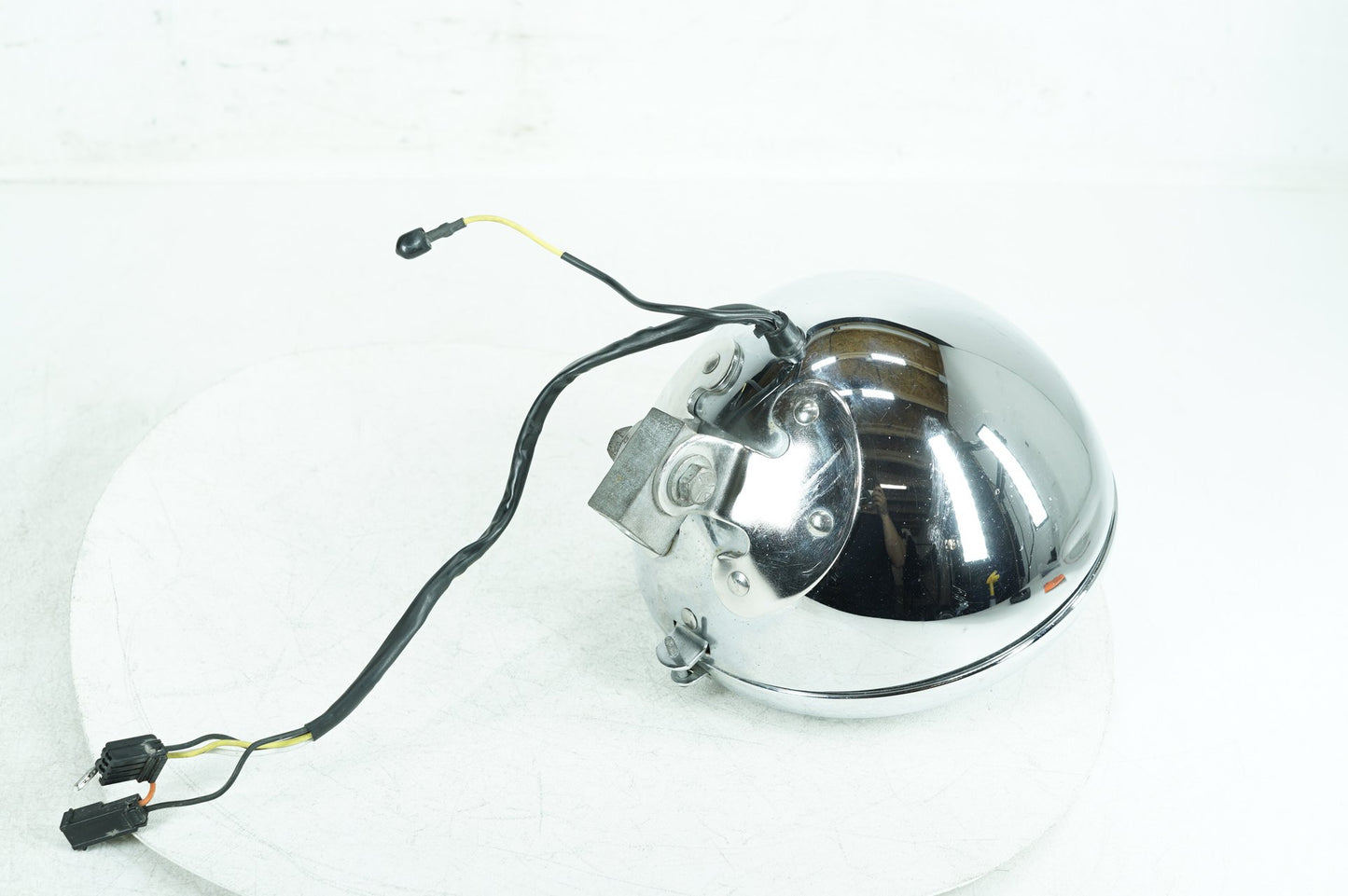 1999 - 2006 Harley-Davidson Softail Fat Boy Headlight Headlamp Head Lamp Light LED  	69748-05B