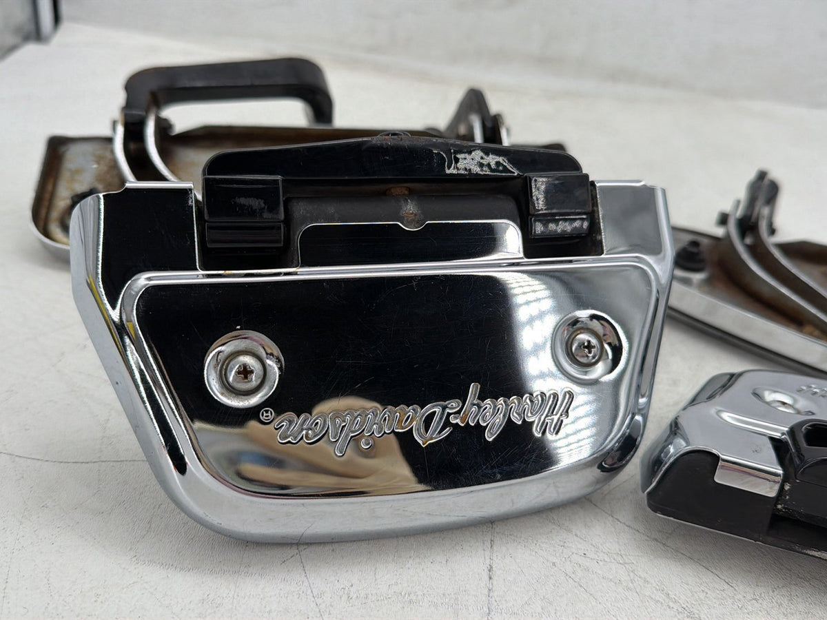 2006 Harley Electra Glide Touring Ultra FLHTCUI OEM Left Right Driver & Pass Floorboard Foot Rest