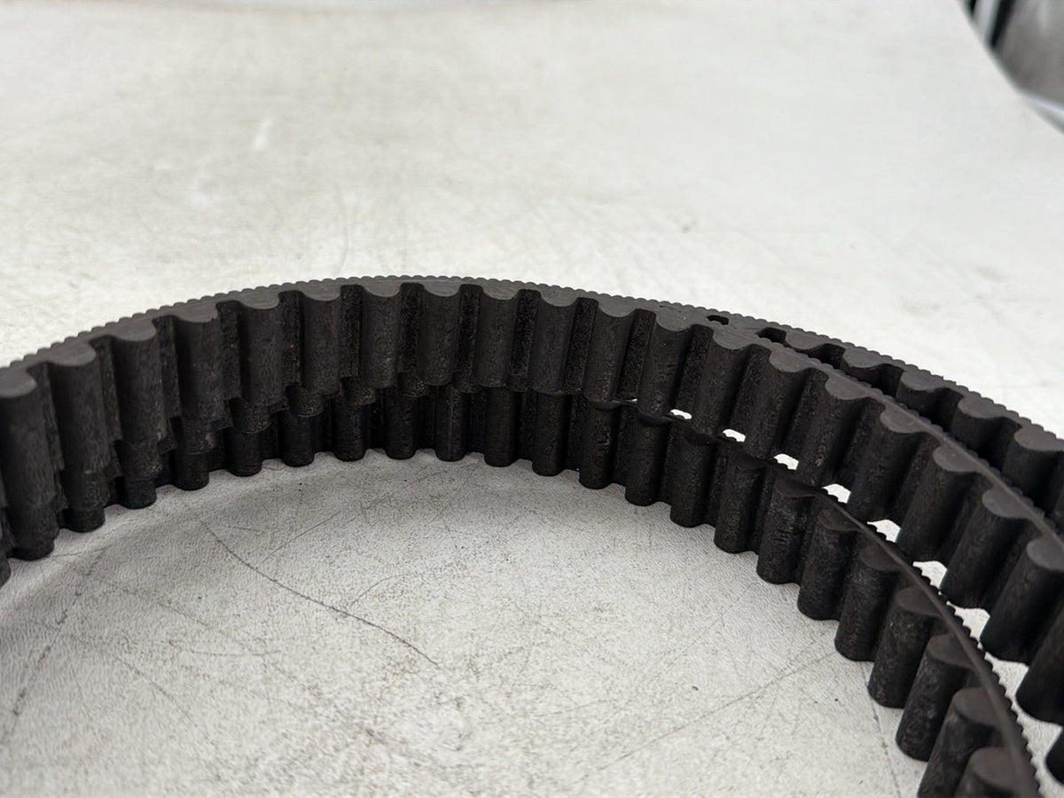 2009 Harley Road Glide Touring FLTR OEM Rear Drive Belt 40024-09 140T 1"