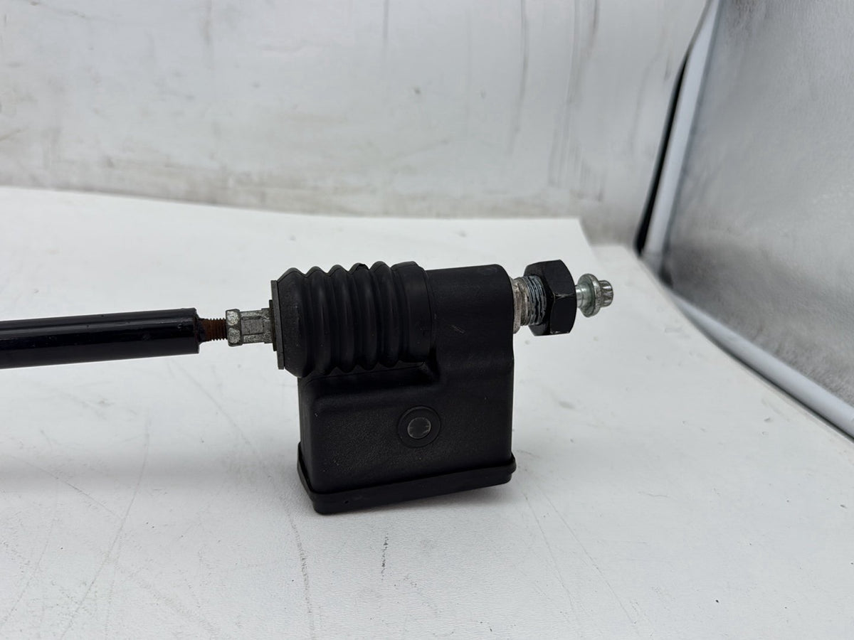 2000 Harley Dyna FXDWG Wide Glide OEM Rear Brake Master Cylinder Reservoir