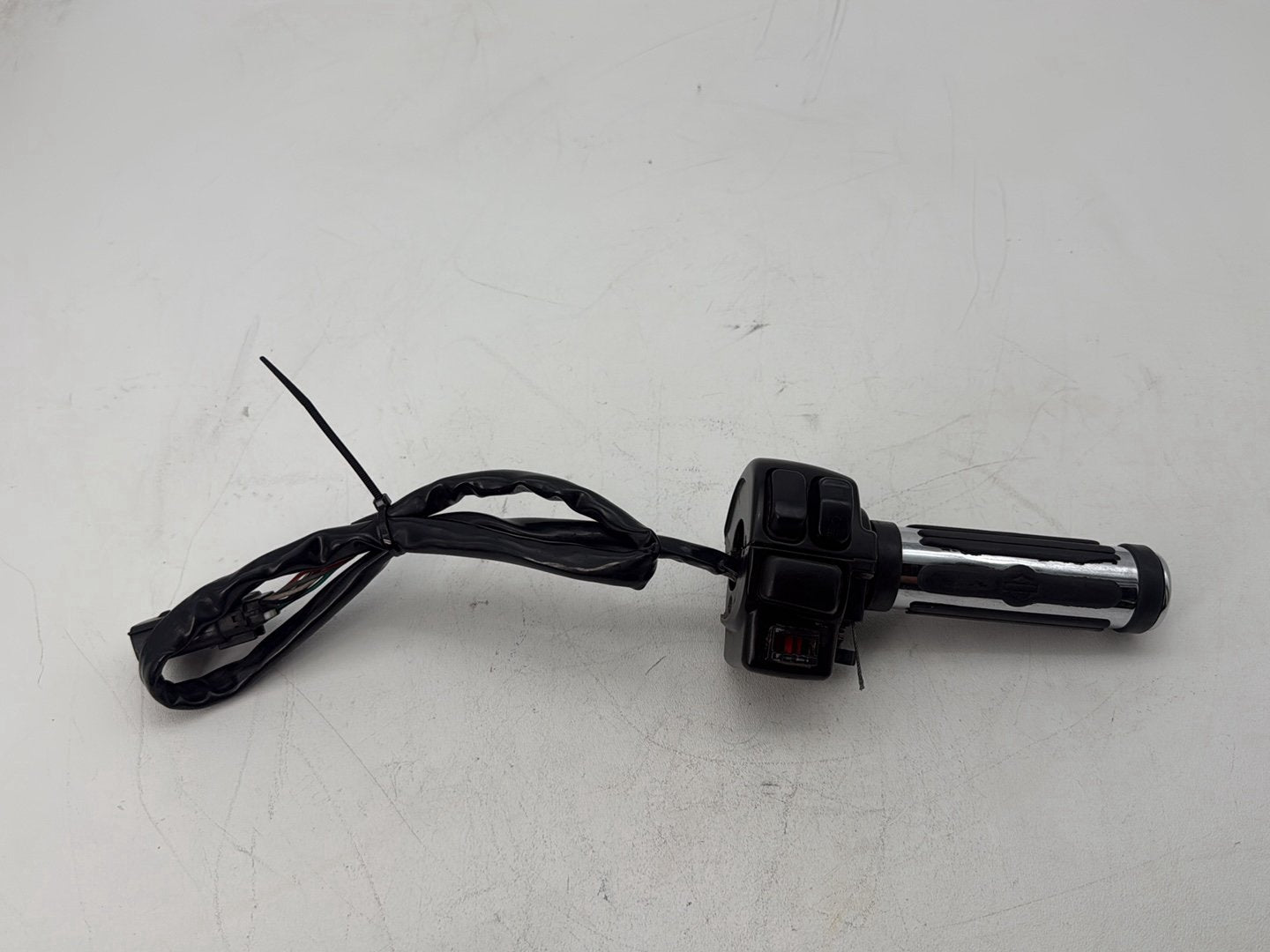 2007 Harley Touring FLHTP Electra Glide Police OEM Right Engine Start Kill Switches Controls