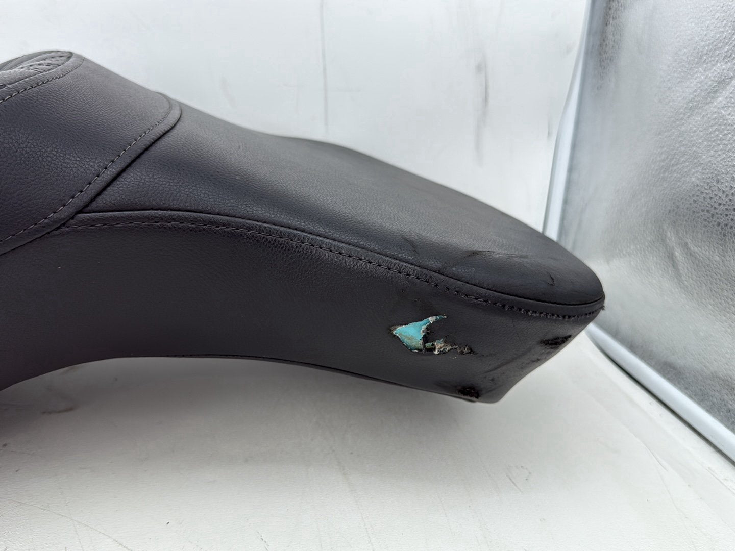 2011 Harley Softail FLSTFB Fat Boy OEM Passenger Rider Driver Seat Saddle