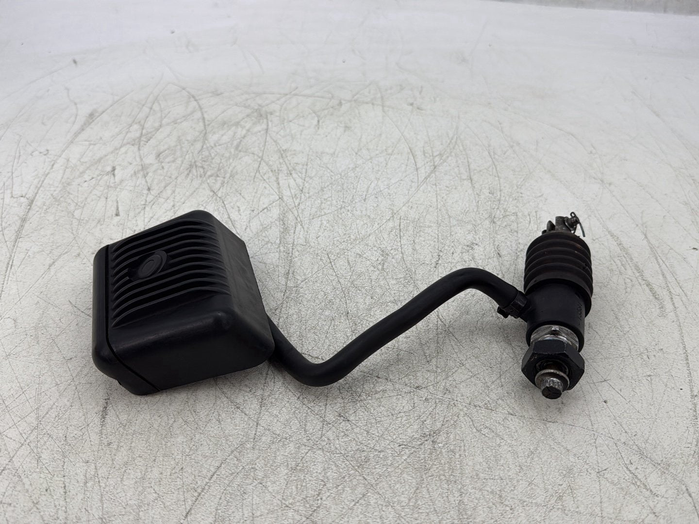 1998 Harley Touring FLHTCUI Electra Glide Ultra OEM Rear Brake Line Master Cylinder Reservoir Tank