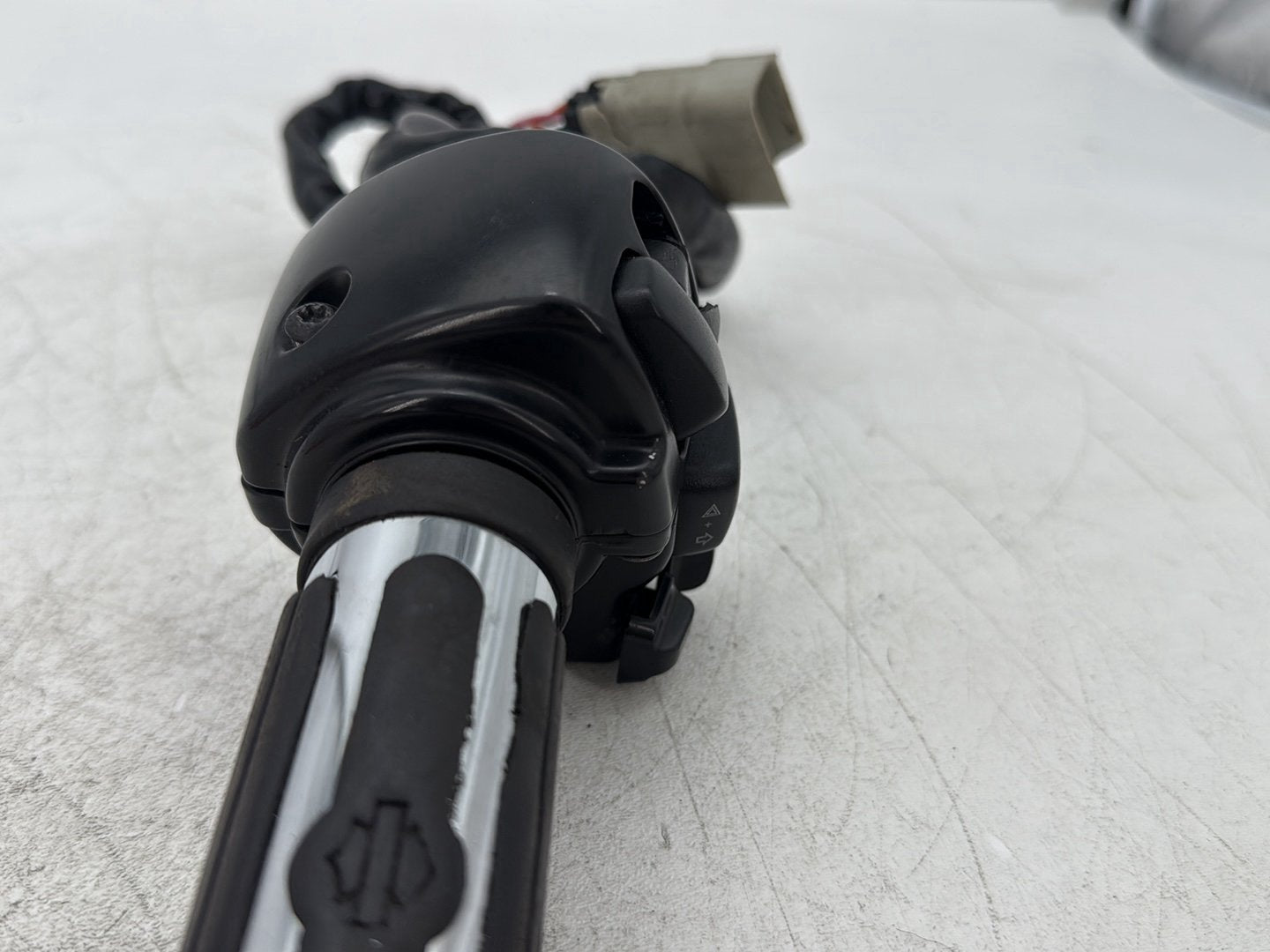 2013 Harley Electra Glide Touring Ultra FLHTCUI OEM Left Turn Signal Headlight Switches Controls