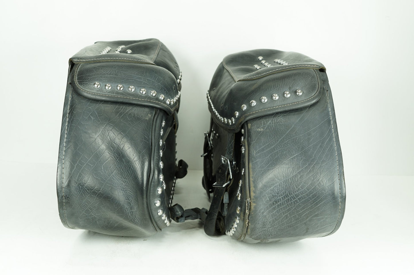 2007 - 2012 Harley-Davidson Softail Heritage Classic Rear Left Right Saddlebags Luggage Leather  	90476-06A