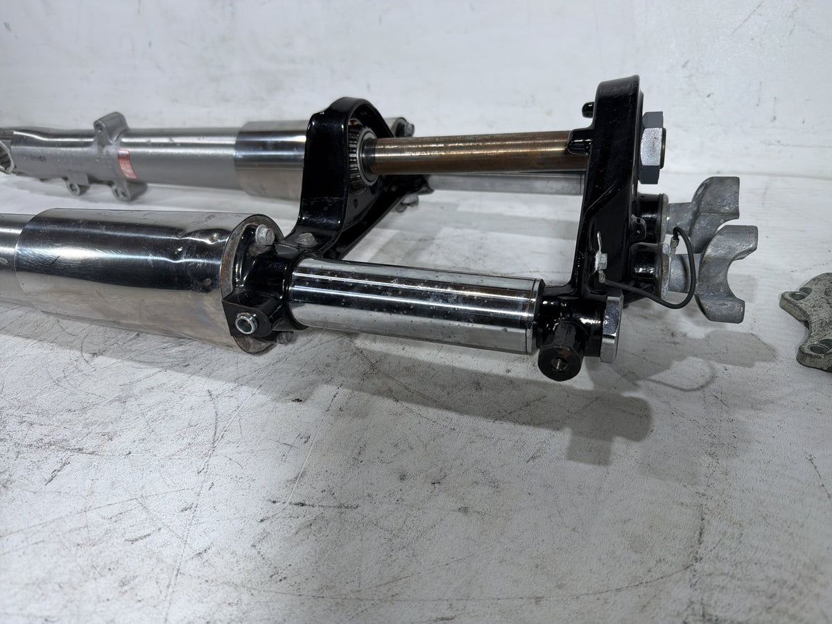 09 Harley Street Glide Touring OEM Front Triple Tree Set LH RH Fork Legs Sliders