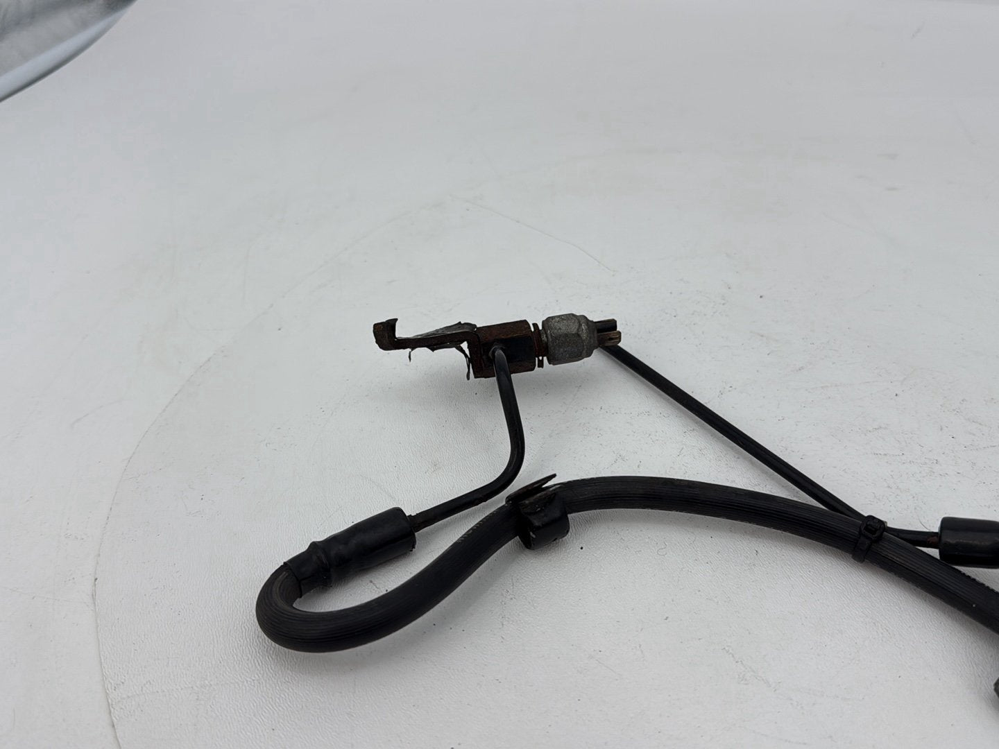 2004 - 2013 Harley-Davidson Sportster 883 Custom Rear Brake Hose Line Pipe 44429-06