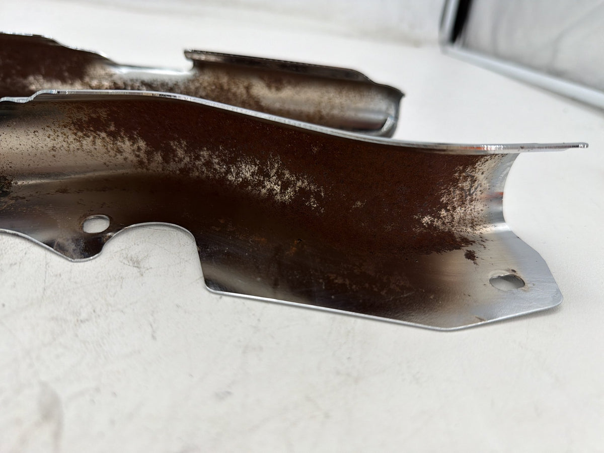 2006 Harley Road King Touring Custom OEM Rear Left Right Fender Struts Bracket