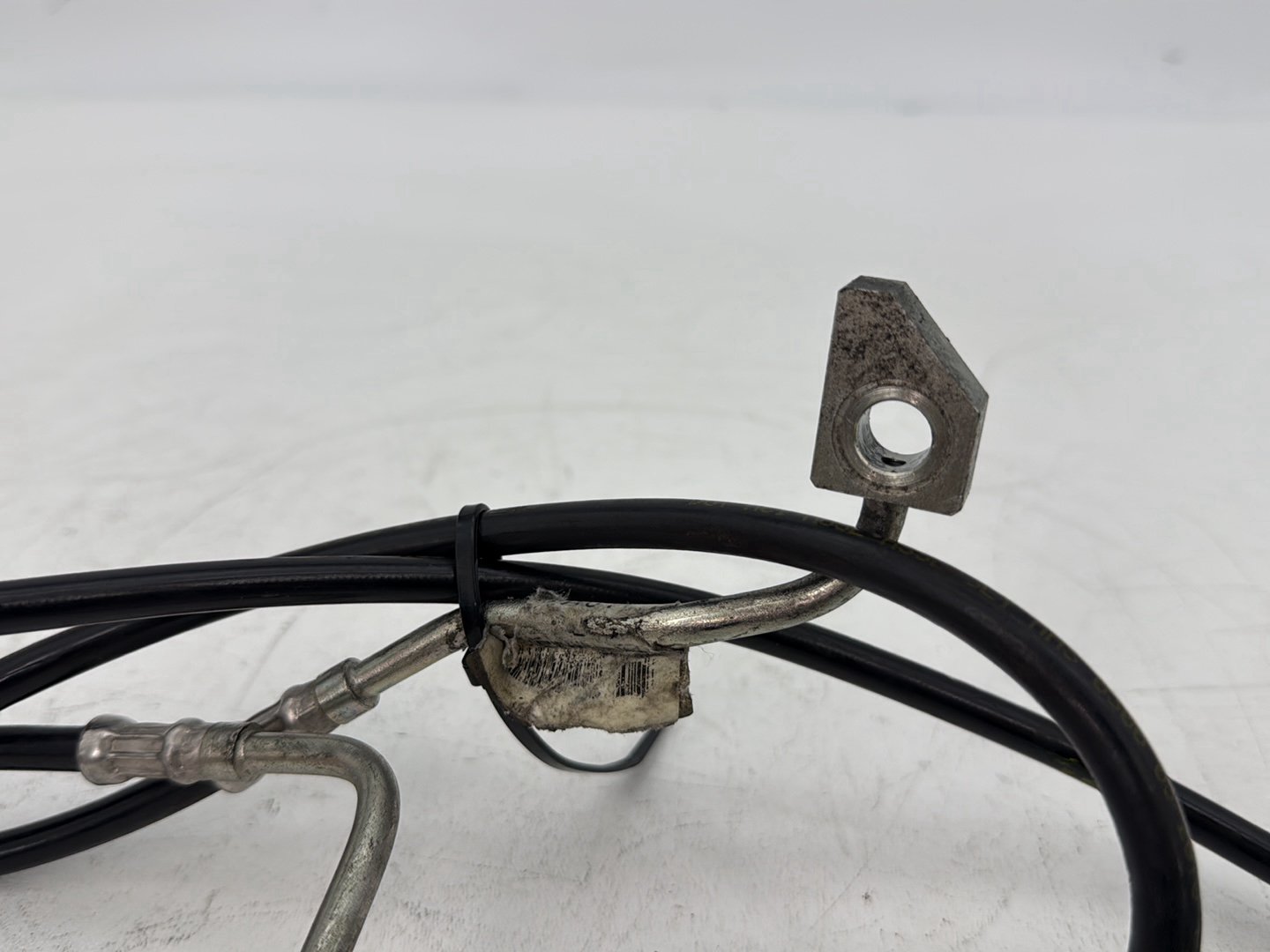 2015 Harley Touring FLHXS Street Glide OEM Front Brake Hose Line Pipe ABS