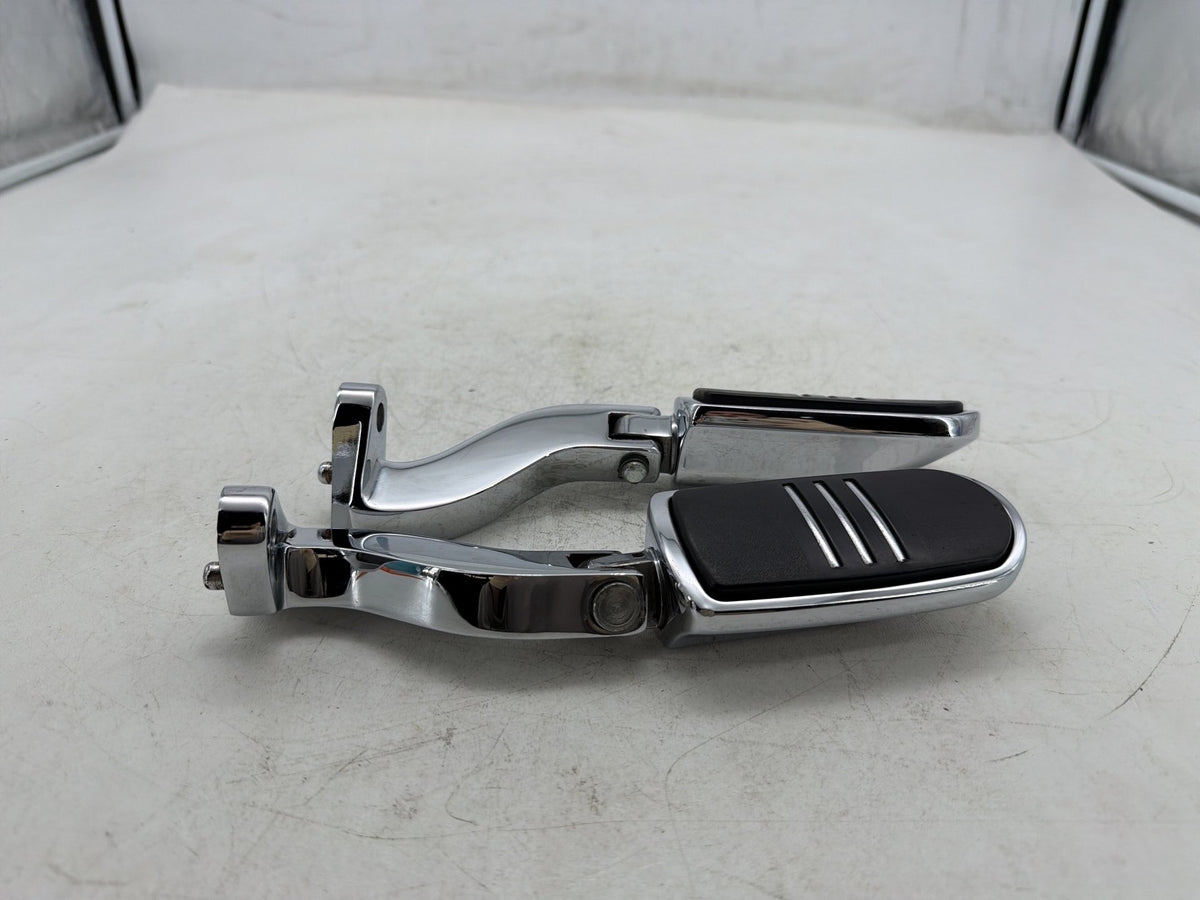 2010 Harley Street Glide Touring FLHX OEM Passenger Left & Right Foot Pegs