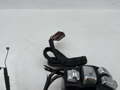 2007 - 2012 Harley-Davidson Touring Electra Glide Ultra Right Engine Start Kill Switches Controls 	71684-06