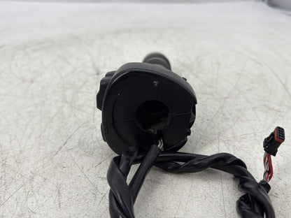 2012 Harley Dyna Super Glide Custom FXDCI OEM Right Engine Start Kill Switches Controls