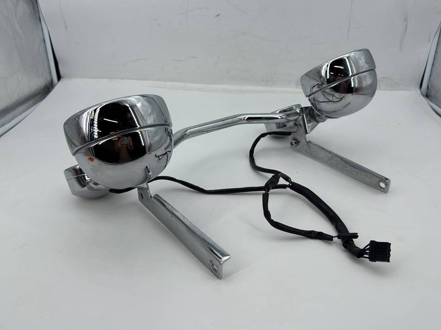 2007 Harley Softail Heritage Classic FLSTC OEM Front Turn Signal Indicators Aux Light Bar