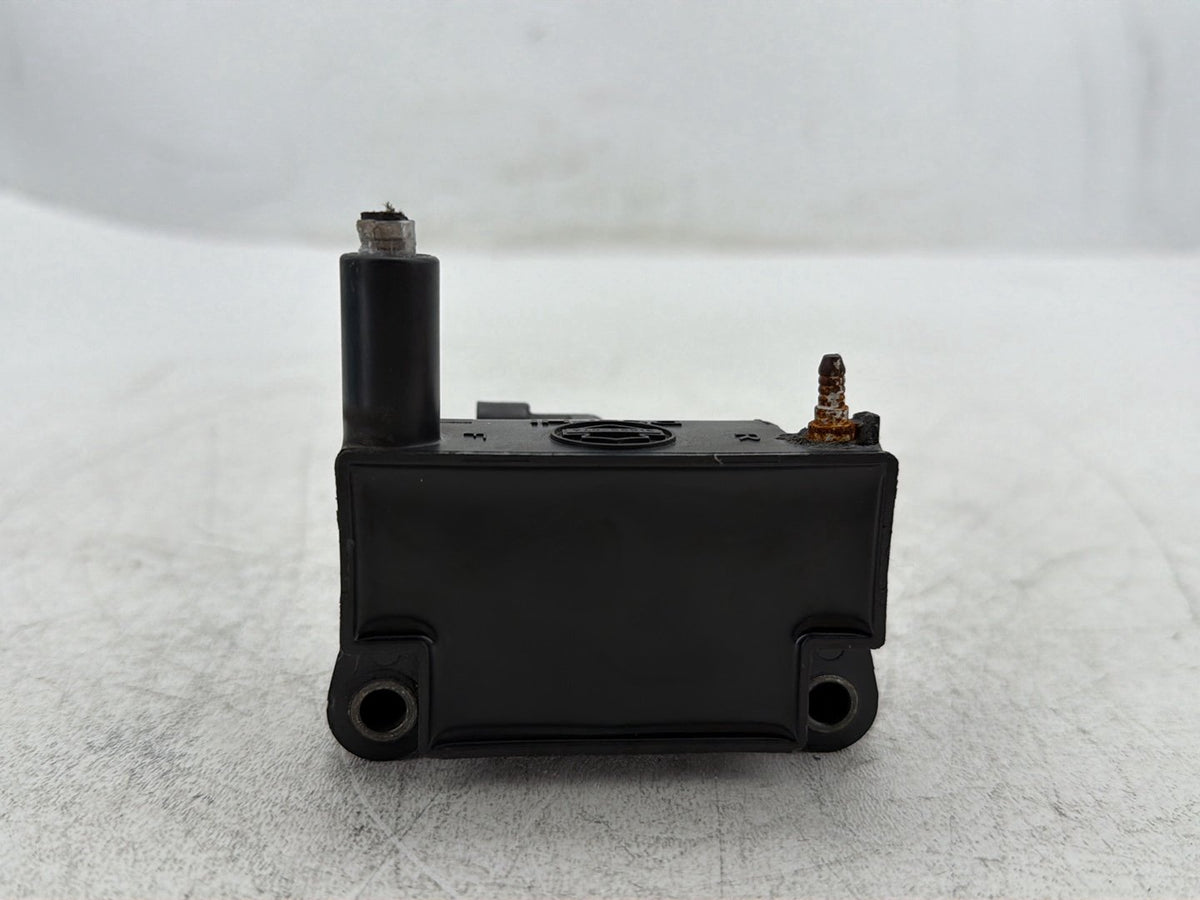 2014 Harley Dyna Switchback FLD OEM Ignition Coil Spark Igniter # BROKEN #