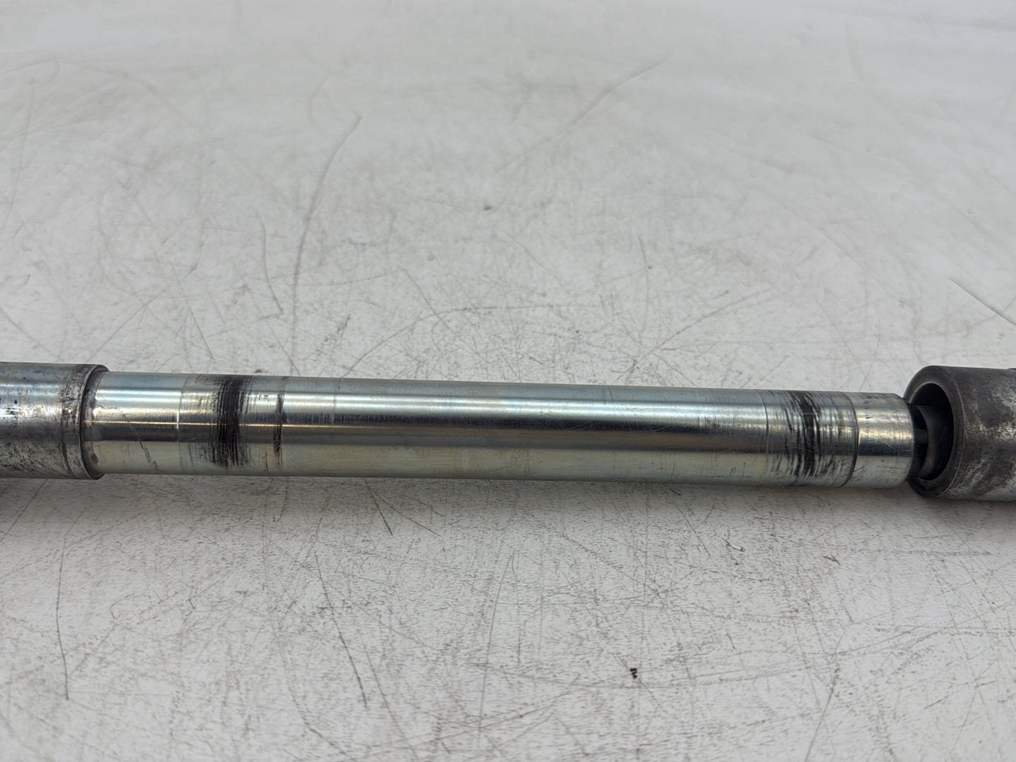 2006 Harley Electra Glide Touring Classic FLHTCI OEM Front Wheel Axle Bolt Shaft