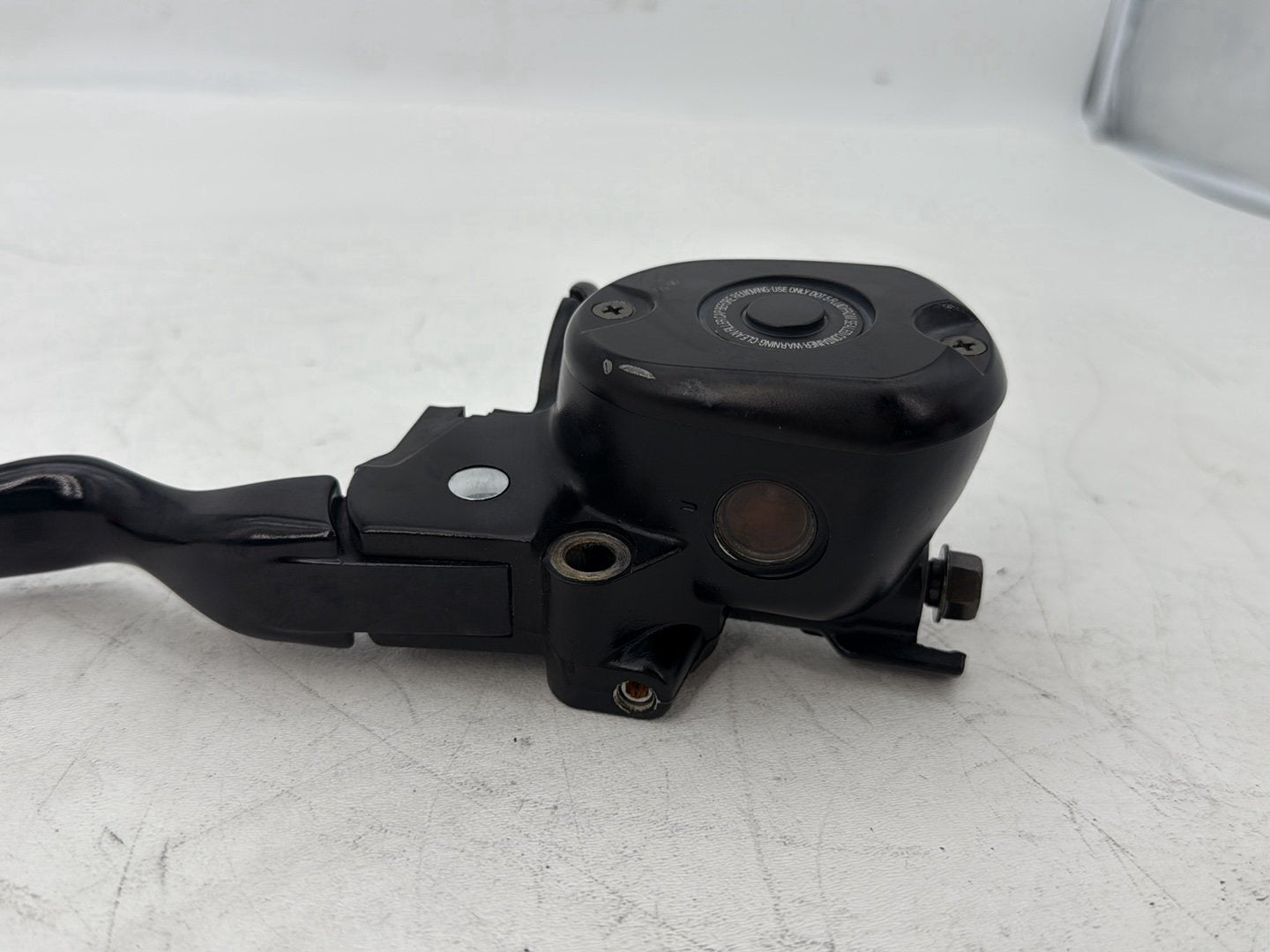 2004 - 2013 Harley-Davidson Sportster 1200 Custom Front Brake Lever Master Cylinder Reservoir 45146-04