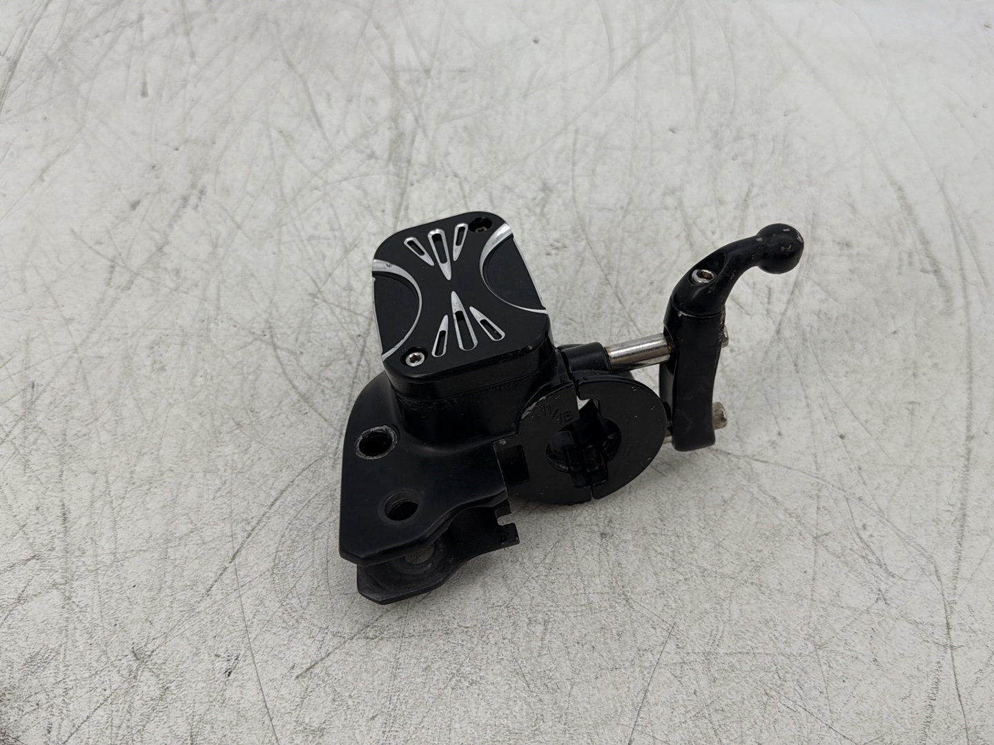 2015 Harley Road Glide Touring FLTRXS OEM Front Right Hand Brake Lever Master Cylinder Reservoir