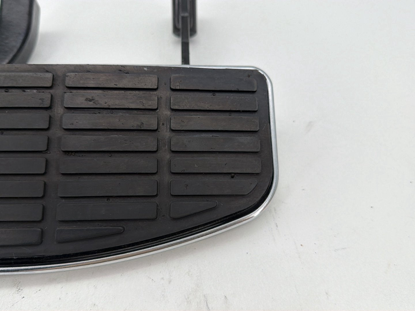 2003 Harley Road King Touring Classic OEM Right Driver 1 Floorboard Foot Rest