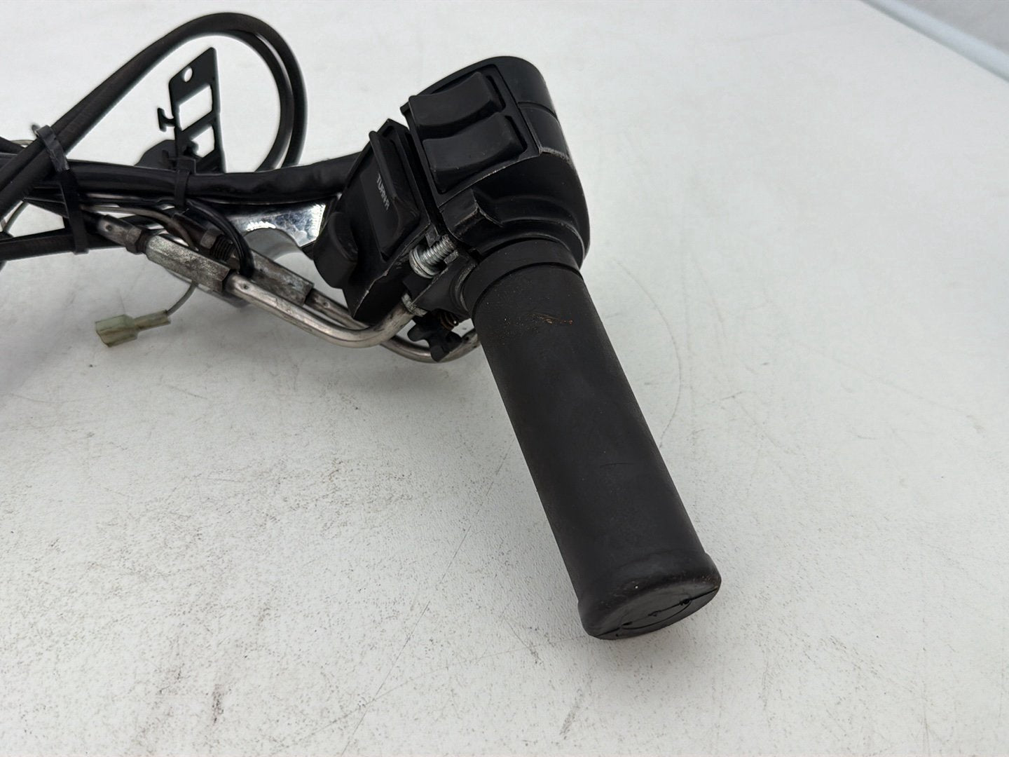 1984 - 1998 Harley-Davidson Touring Electra Glide Classic Right Engine Start Kill Switches Controls 71589-92