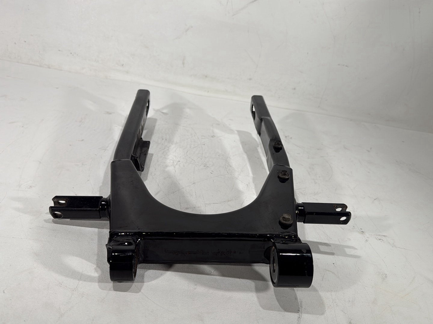 2001 Harley Sportster 883 Hugger XLH883 OEM Rear Fork Swingarm Swing Arm