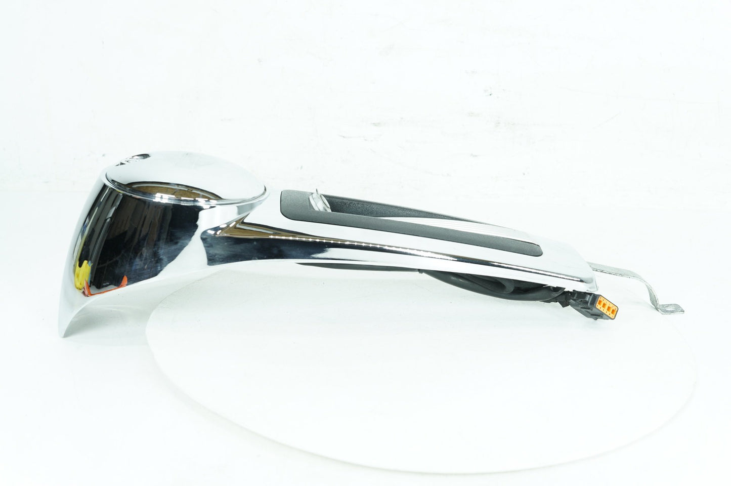 2007 - 2012 Harley-Davidson Touring Electra Glide Ultra Fuel Gas Tank Dash Console NOKey 61270-08