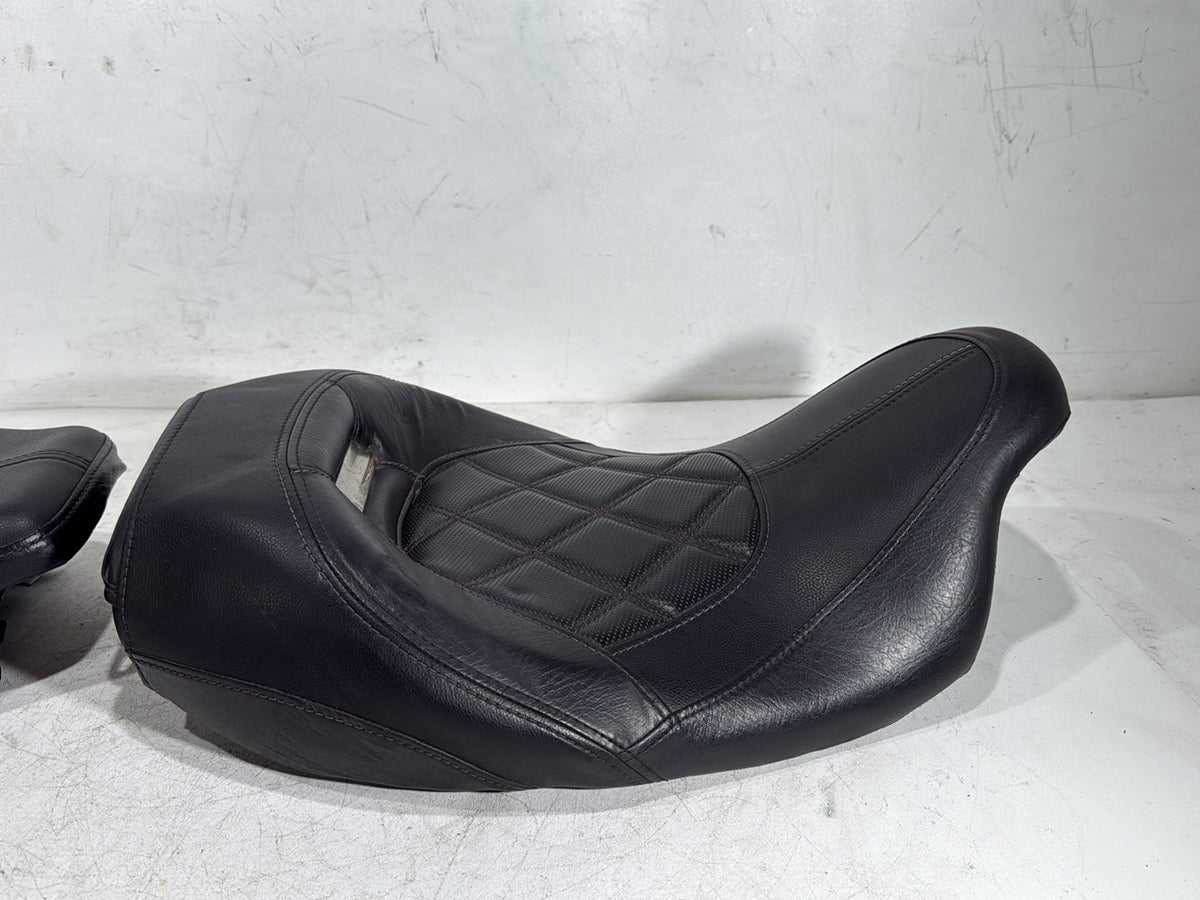 2011 Harley Road Glide Touring FLTRX Passenger Rider Driver Seat Saddle Pillion