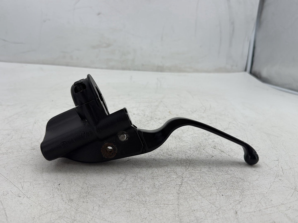2019 Harley Softail Street Bob FXBB OEM Front Right Brake Lever Master Cylinder