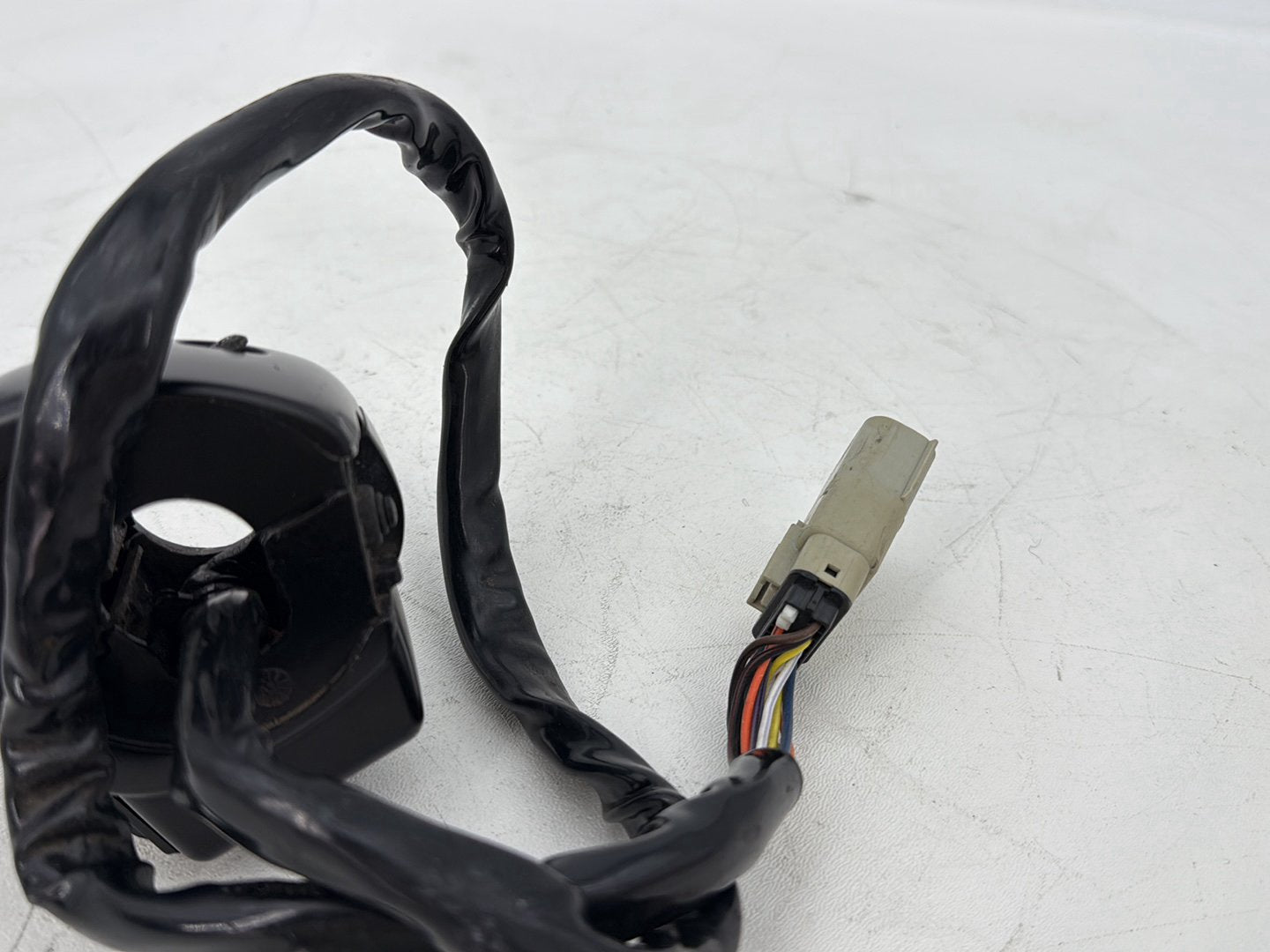 2007 - 2012 Harley-Davidson Touring Electra Glide Ultra Left Turn Signal Headlight Switches Controls 71682-06