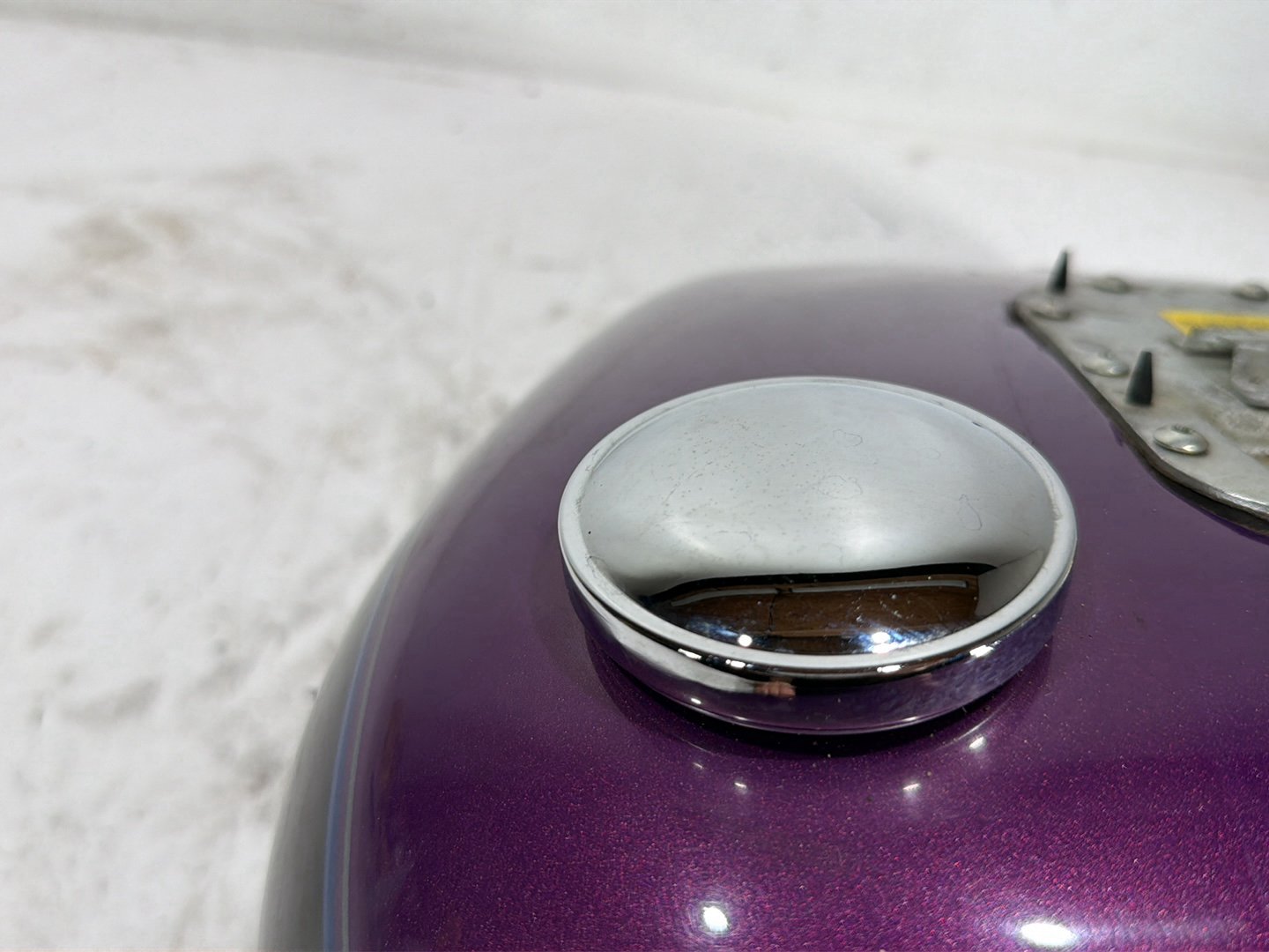 2011 Harley Heritage Softail Classic FLSTC OEM Fuel Gas Tank Gasoline Reservoir