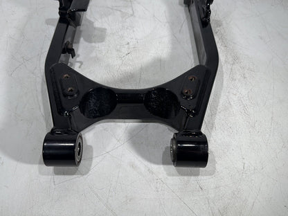 2015 Harley Dyna Low Rider FXDL OEM Rear Fork Swingarm Swing Arm