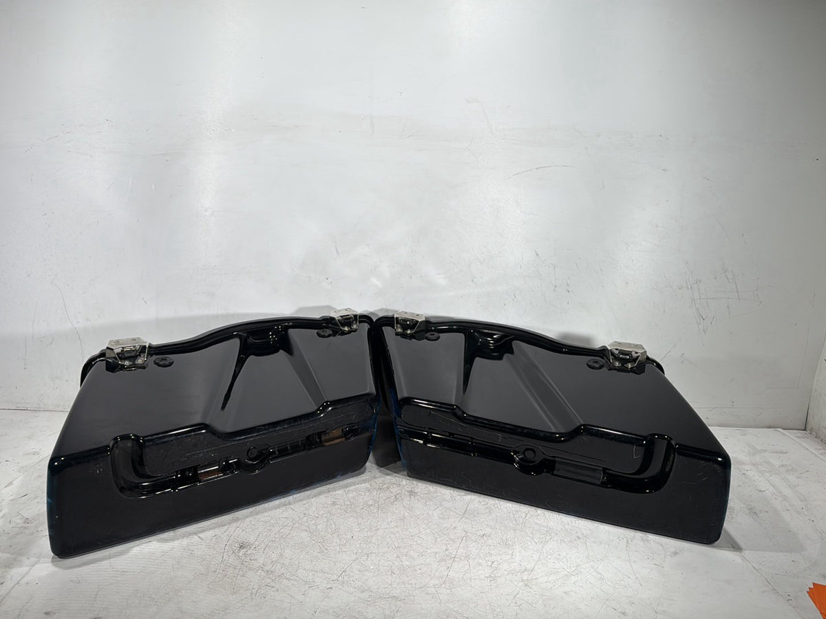 2005 Harley Road King Touring Police OEM Left Right Saddlebags Luggage NOKey