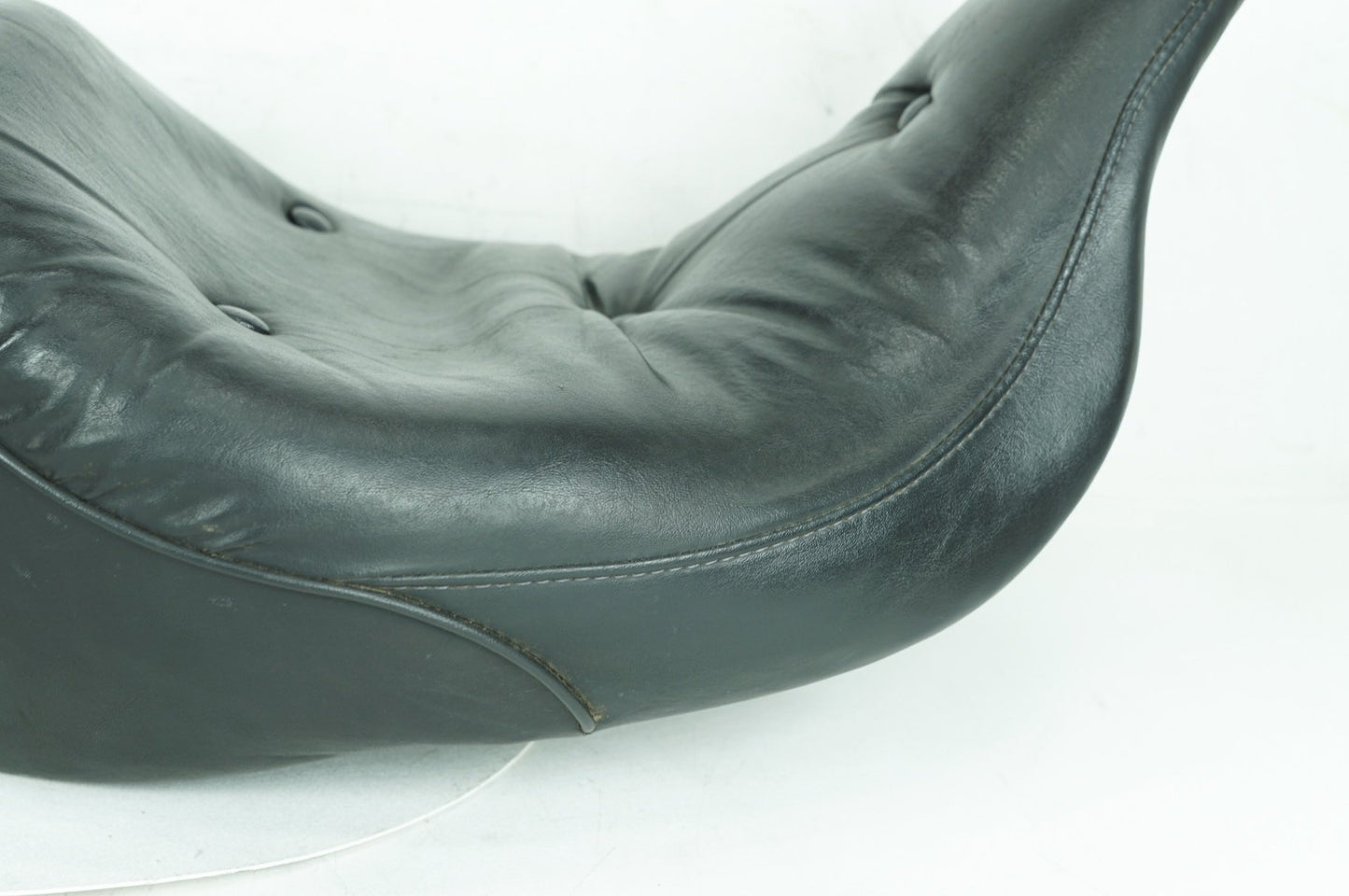 1999 - 2006 Harley-Davidson Touring Road King Classic Passenger Rider Driver Seat Saddle 	51704-05