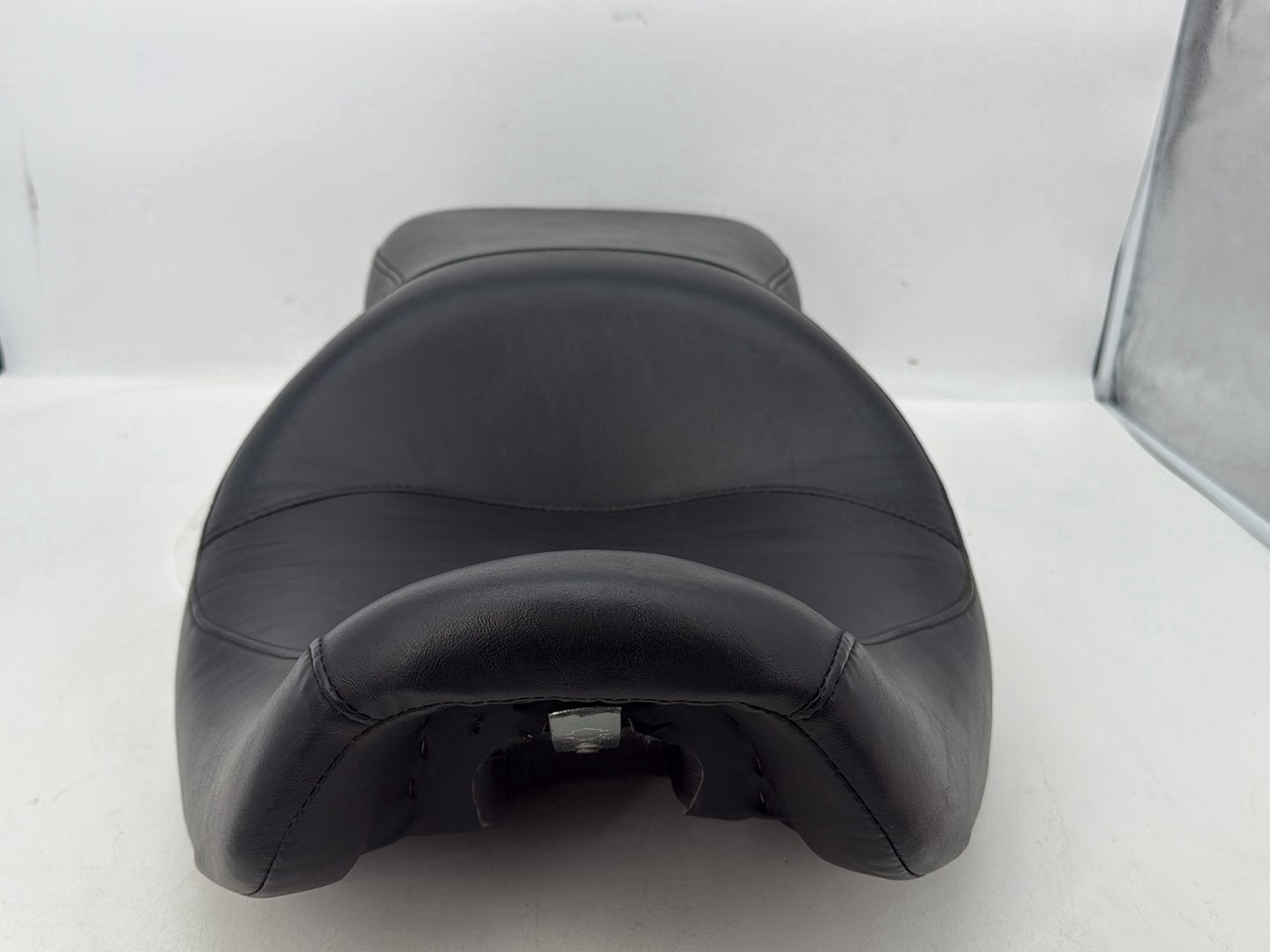 1999 - 2006 Harley-Davidson Dyna Low Rider Passenger Rider Driver Seat Saddle 53078-04