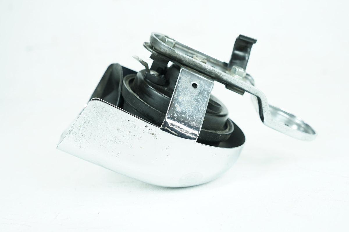 2003 Harley Softail FLSTFI Fat Boy OEM Horn Signal Klaxon Chrome Cover