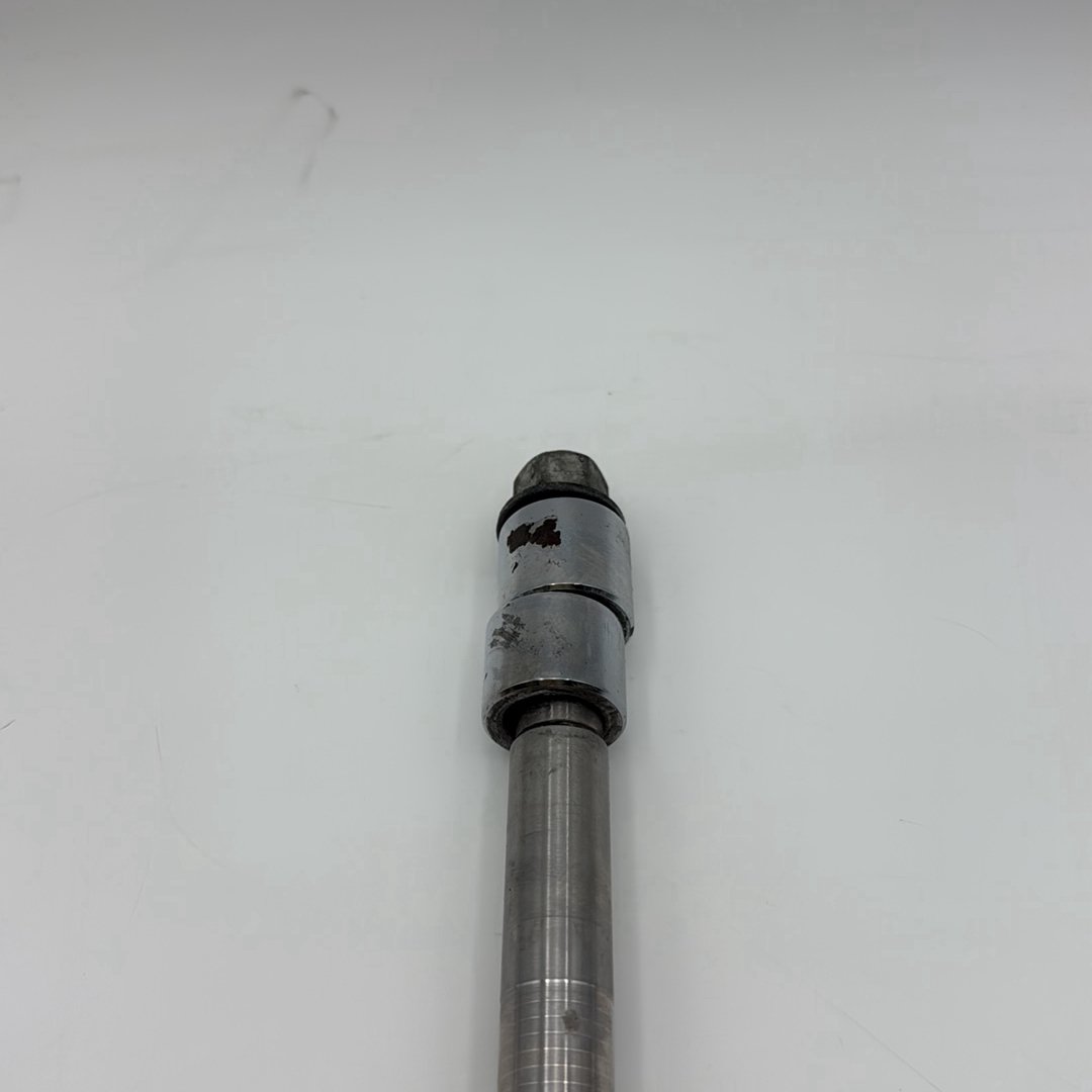 1999 - 2006 Harley-Davidson Softail Night Train Front Wheel Axle Bolt Shaft  	43346-83B
