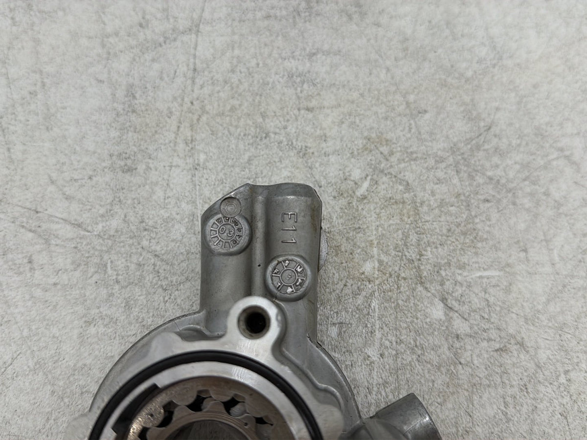 2003 Harley Touring FLHRCI Road King Classic OEM Engine Motor Oil Pump Strainer